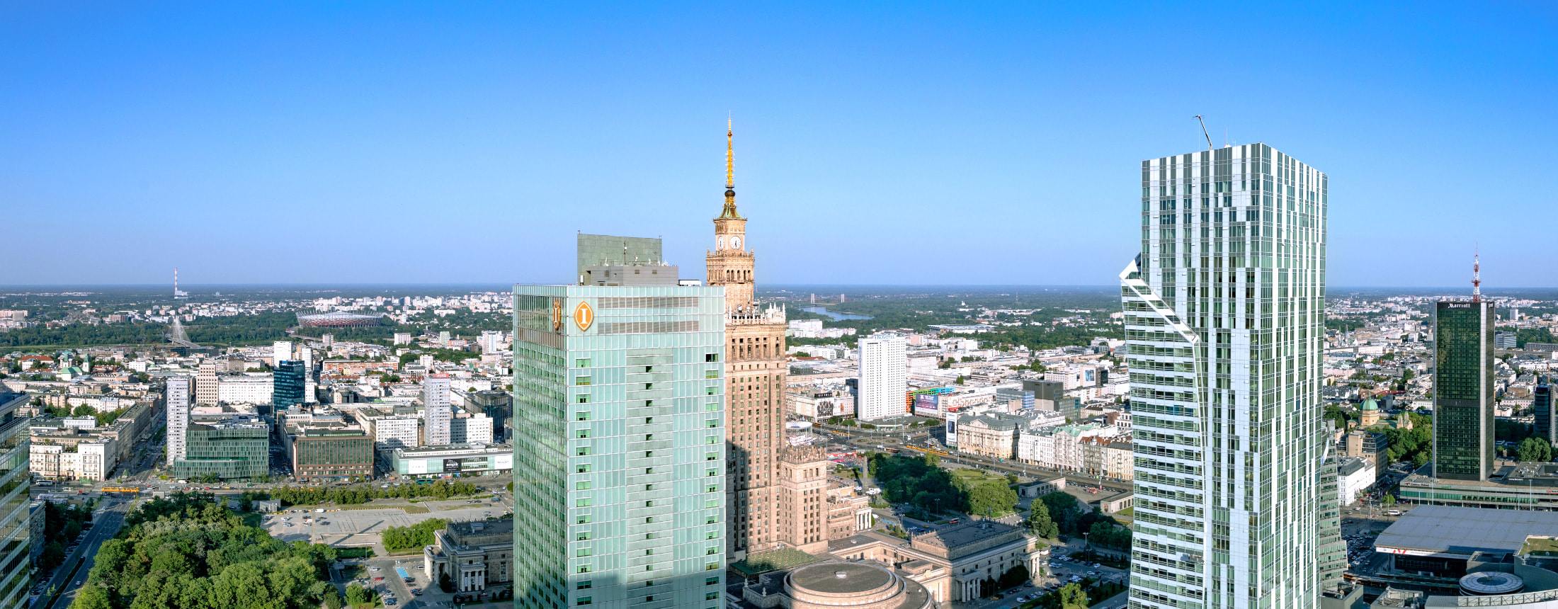 Panorama Warszawy z dachu budynku Rondo 1